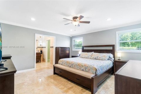 Villa ou maison à louer à Hollywood, Floride: 6 chambres, 298.03 m2 № 1999312 - photo 14