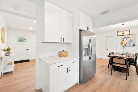 Casa en venta en Saint Petersburg, Florida, 3 dormitorios, 118.82 m2 № 1869732 - foto 15