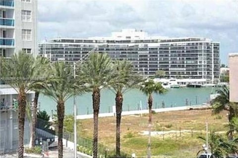 Купить кондоминиум в Майами-Бич, Флорида 1 спальня, 48.22м2, № 1892063 - фото 5