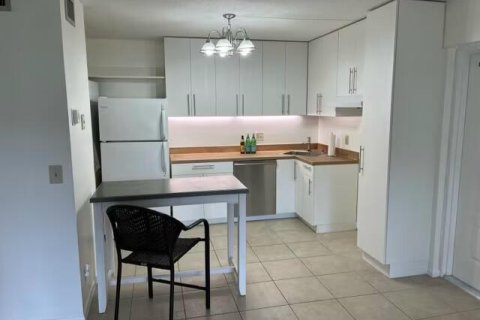 Copropriété à louer à West Palm Beach, Floride: 1 chambre, 73.58 m2 № 2269181 - photo 2