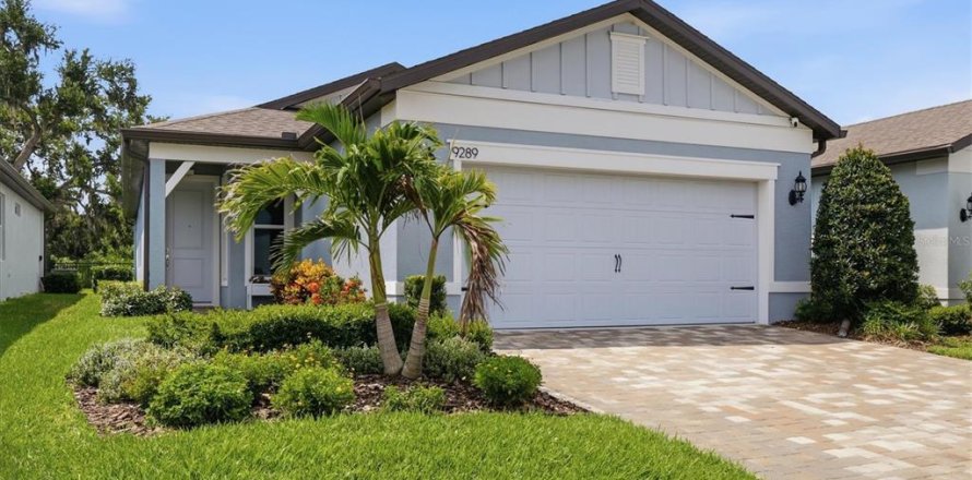 House in Parrish, Florida 2 bedrooms, 135.08 sq.m. № 2151927