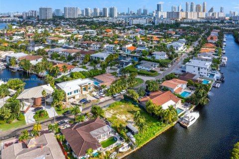 Terreno en venta en North Miami Beach, Florida № 1937863 - foto 7