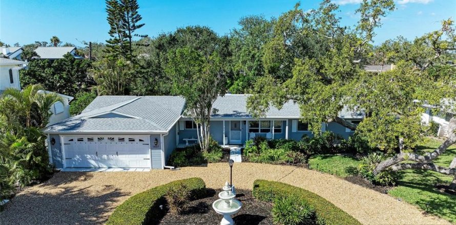 House in Sarasota, Florida 3 bedrooms, 182.46 sq.m. № 1551035