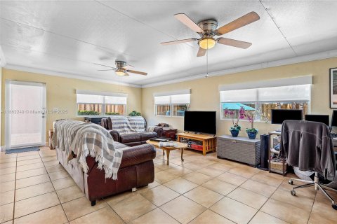 House in Fort Lauderdale, Florida 4 bedrooms, 136.66 sq.m. № 1890804 - photo 29
