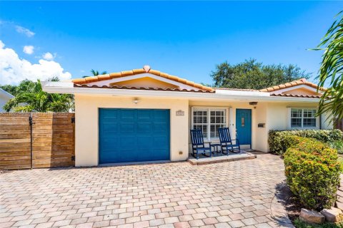 House in Fort Lauderdale, Florida 4 bedrooms, 136.66 sq.m. № 1890804 - photo 2