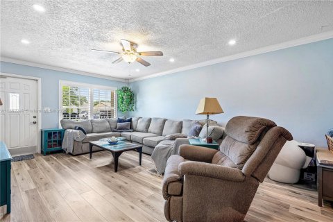 House in Fort Lauderdale, Florida 4 bedrooms, 136.66 sq.m. № 1890804 - photo 7