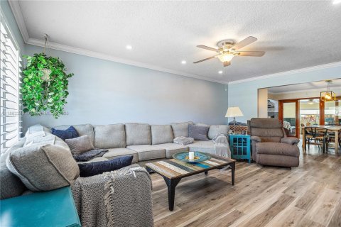 House in Fort Lauderdale, Florida 4 bedrooms, 136.66 sq.m. № 1890804 - photo 8