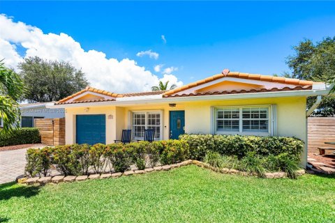 House in Fort Lauderdale, Florida 4 bedrooms, 136.66 sq.m. № 1890804 - photo 1