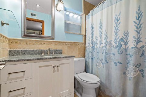 House in Fort Lauderdale, Florida 4 bedrooms, 136.66 sq.m. № 1890804 - photo 21