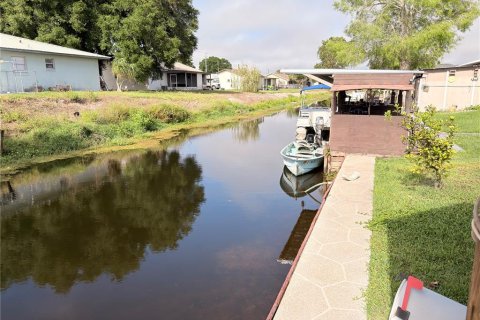 House in Sebring, Florida 2 bedrooms, 114.64 sq.m. № 2198982 - photo 26