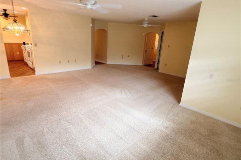 House in Sebring, Florida 2 bedrooms, 114.64 sq.m. № 2198982 - photo 7