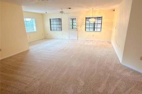 House in Sebring, Florida 2 bedrooms, 114.64 sq.m. № 2198982 - photo 5