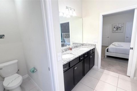 House in Davenport, Florida 8 bedrooms, 374.95 sq.m. № 1903166 - photo 25