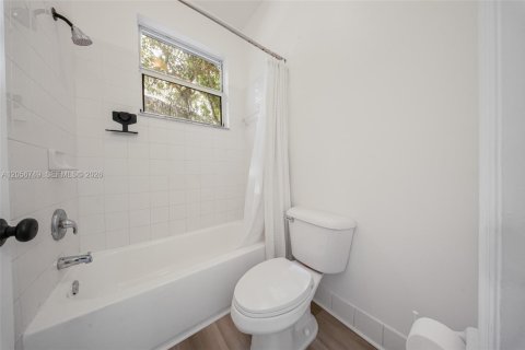Touwnhouse à vendre à Homestead, Floride: 3 chambres, 147.16 m2 № 2276464 - photo 16