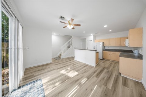Touwnhouse à vendre à Homestead, Floride: 3 chambres, 147.16 m2 № 2276464 - photo 8