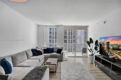 Condo in Miami, Florida, 1 bedroom  № 1953281 - photo 3