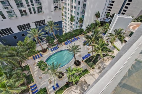 Condo in Miami, Florida, 1 bedroom  № 1953281 - photo 27