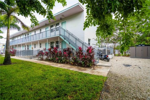 Снять в аренду квартиру в Майами, Флорида 1 спальня, 46.92м2, № 1952557 - фото 14