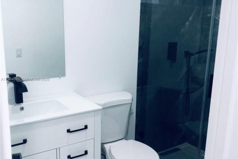 Condominio en alquiler en Bal Harbour, Florida, 3 dormitorios, 124.67 m2 № 2025708 - foto 2