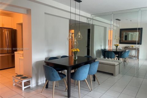 Снять в аренду кондоминиум в Санни-Айлс-Бич, Флорида 2 спальни, 91.97м2, № 2025343 - фото 10