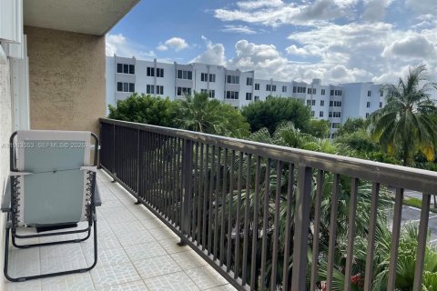 Снять в аренду кондоминиум в Санни-Айлс-Бич, Флорида 2 спальни, 91.97м2, № 2025343 - фото 7