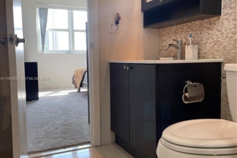 Снять в аренду кондоминиум в Санни-Айлс-Бич, Флорида 2 спальни, 91.97м2, № 2025343 - фото 4