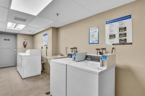 Copropriété à vendre à North Miami, Floride: 1 chambre, 72.65 m2 № 2027976 - photo 27