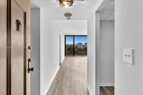 Copropriété à vendre à North Miami, Floride: 1 chambre, 72.65 m2 № 2027976 - photo 4