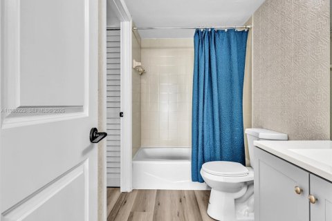 Copropriété à vendre à North Miami, Floride: 1 chambre, 72.65 m2 № 2027976 - photo 23