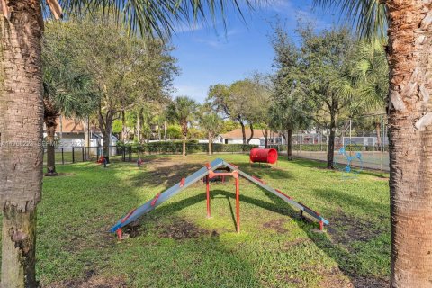 Copropriété à vendre à North Miami, Floride: 1 chambre, 72.65 m2 № 2027976 - photo 26