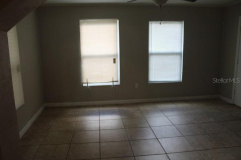 Casa en alquiler en Tampa, Florida, 4 dormitorios, 155.52 m2 № 1909148 - foto 5