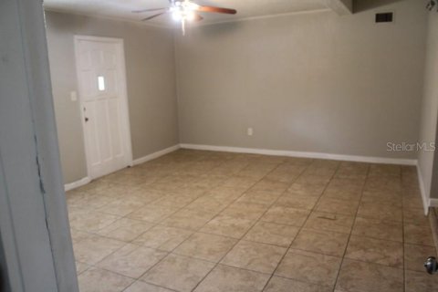 Casa en alquiler en Tampa, Florida, 4 dormitorios, 155.52 m2 № 1909148 - foto 2