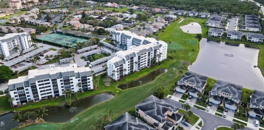 Condo in Fort Pierce, Florida, 1 bedroom № 1043042
