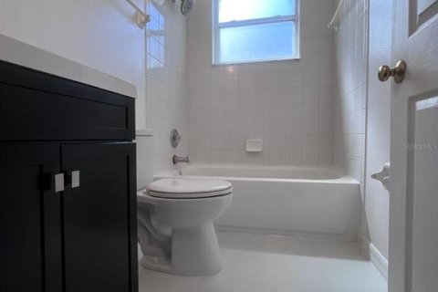 House in Ocoee, Florida 4 bedrooms, 192.77 sq.m. № 1883940 - photo 28