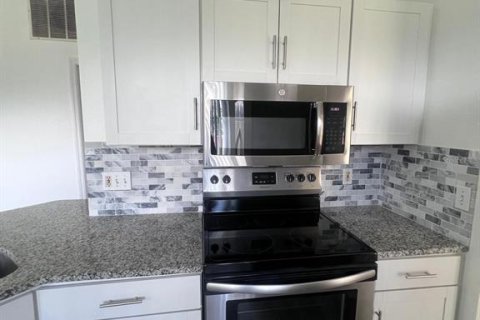 House in Ocoee, Florida 4 bedrooms, 192.77 sq.m. № 1883940 - photo 14
