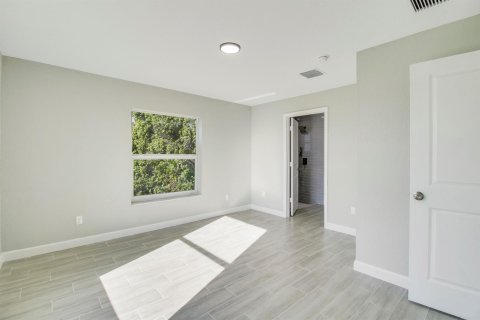 Touwnhouse à louer à Belle Glade, Floride: 3 chambres, 213.3 m2 № 2419396 - photo 7