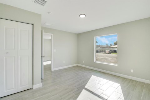 Touwnhouse à louer à Belle Glade, Floride: 3 chambres, 213.3 m2 № 2419396 - photo 8