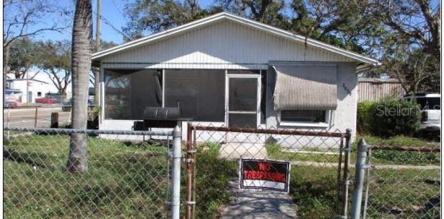 House in Tampa, Florida 2 bedrooms, 79.52 sq.m. № 1894130