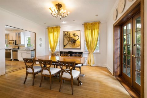 Купить виллу или дом в Майами-Бич, Флорида 6 спален, 421.31м2, № 2054413 - фото 13