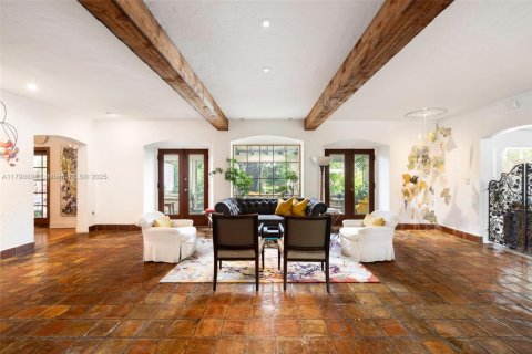 Купить виллу или дом в Майами-Бич, Флорида 6 спален, 421.31м2, № 2054413 - фото 6