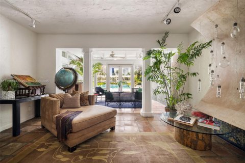 Купить виллу или дом в Майами-Бич, Флорида 6 спален, 421.31м2, № 2054413 - фото 14