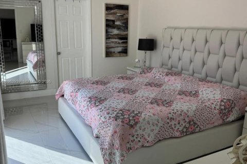 Casa en venta en Miami, Florida, 3 dormitorios, 115.57 m2 № 2024186 - foto 26