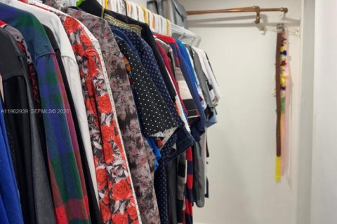 Casa en venta en Miami, Florida, 3 dormitorios, 115.57 m2 № 2024186 - foto 10