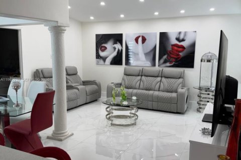 Casa en venta en Miami, Florida, 3 dormitorios, 115.57 m2 № 2024186 - foto 16