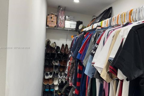 Casa en venta en Miami, Florida, 3 dormitorios, 115.57 m2 № 2024186 - foto 11