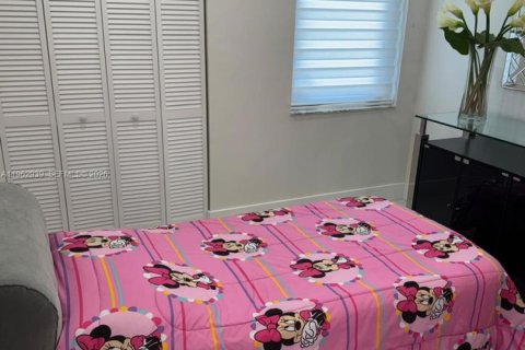 Casa en venta en Miami, Florida, 3 dormitorios, 115.57 m2 № 2024186 - foto 28