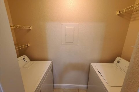 Condo in Orlando, Florida, 1 bedroom  № 2370832 - photo 9