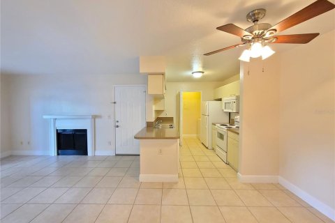 Condo in Orlando, Florida, 1 bedroom  № 2370832 - photo 6