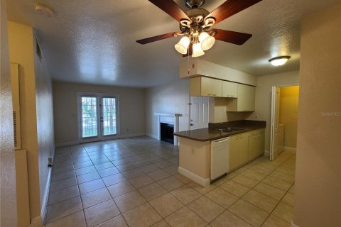 Condo in Orlando, Florida, 1 bedroom  № 2370832 - photo 4