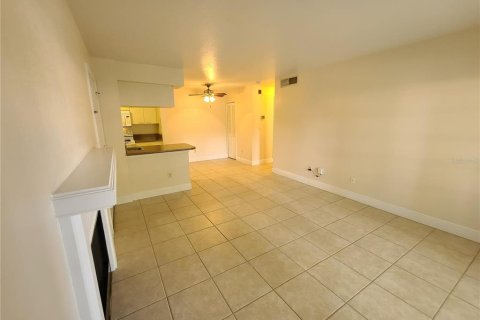 Condo in Orlando, Florida, 1 bedroom  № 2370832 - photo 3